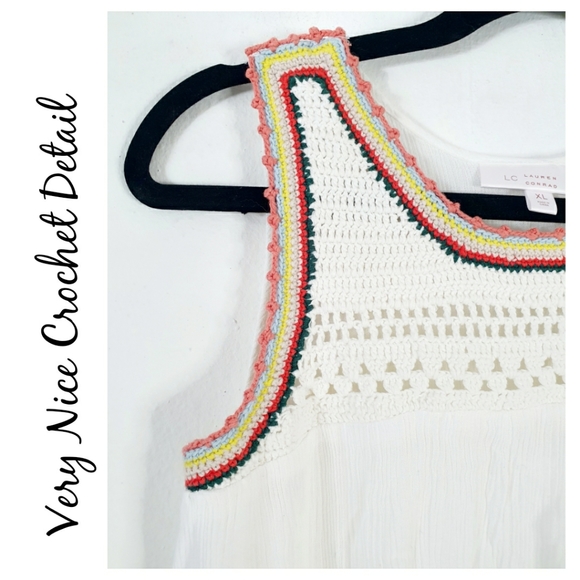 💥Lauren Conrad Crochet Asymmetrical Hem Top - Picture 5 of 11